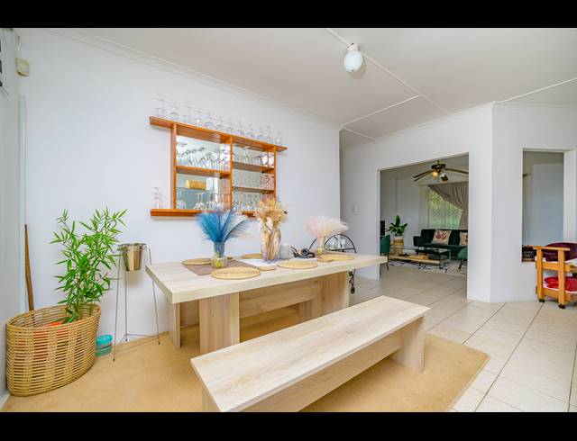 4 BEDROOM HOUSE FOR SALE IN PADFIELD PARK